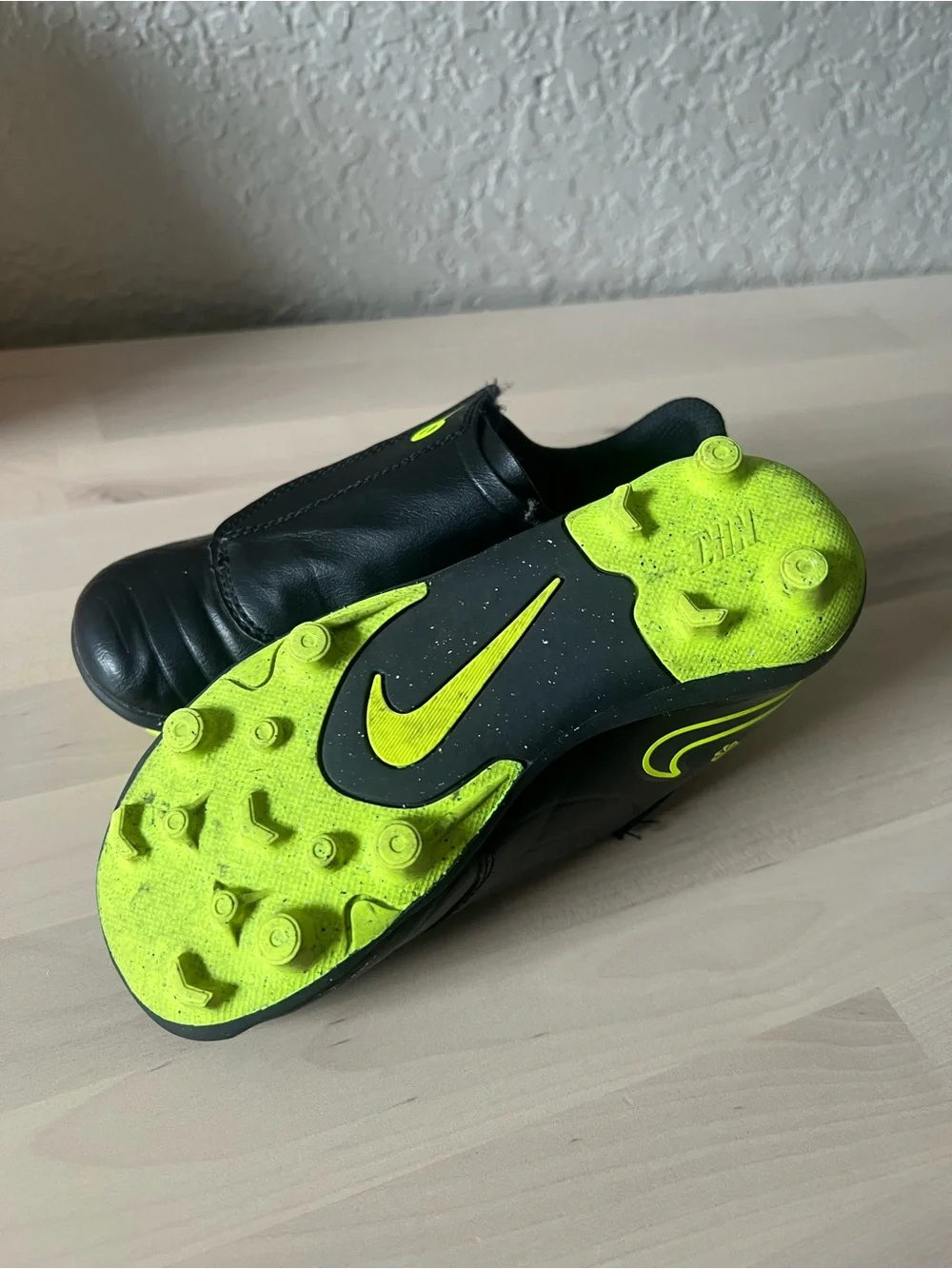 Nike Kids Black Soccer Shoes with Neon Yellow/green Accents